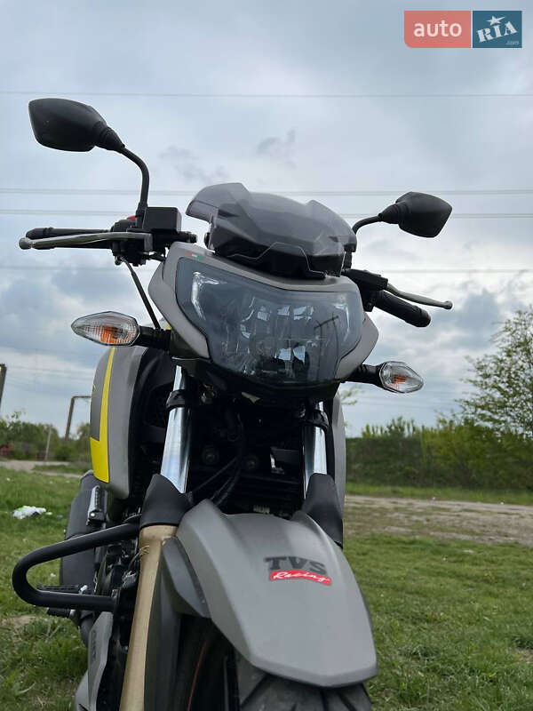Грузовые мотороллеры, мотоциклы, скутеры, мопеды TVS Apache RTR 200 2021 в Киеве