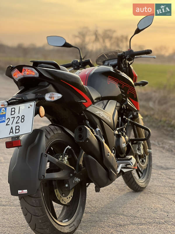 Мотоцикл Без обтекателей (Naked bike) TVS Apache RTR 200 2021 в Градижске фото 7 Мотоцикл Без обтекателей (Naked bike) TVS Apache RTR 200 2021 в Градижске