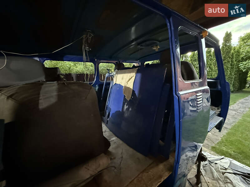 Позашляховик / Кросовер УАЗ 2206 пасс. 1998 в Києві