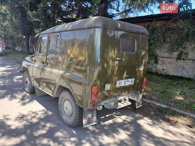 Седан УАЗ 31512 1990 в Рівному