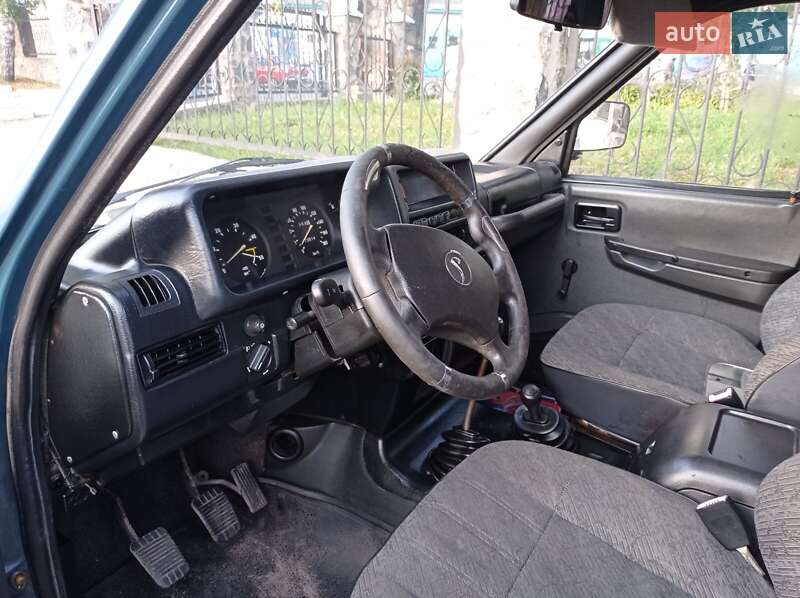 Внедорожник / Кроссовер УАЗ 3160 Симбир 2004 в Смеле