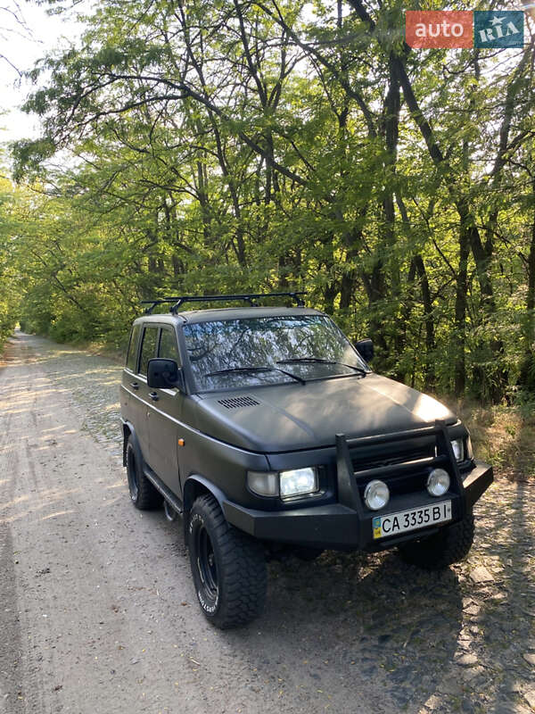 Внедорожник / Кроссовер УАЗ 3162 Симбир 2004 в Черкассах