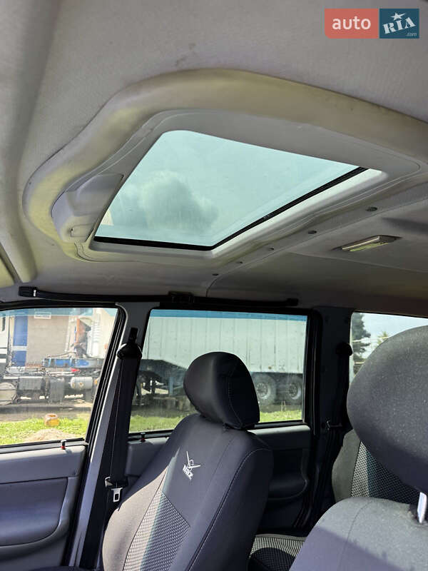 Позашляховик / Кросовер УАЗ 3163 Patriot 2006 в Ярмолинцях фото 5 Позашляховик / Кросовер УАЗ 3163 Patriot 2006 в Ярмолинцях