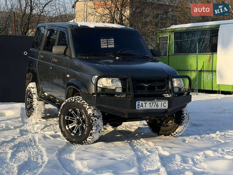 УАЗ 3163 2005