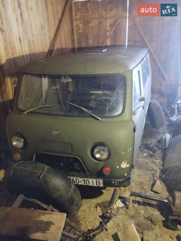 Универсал УАЗ 3303 1989 в 