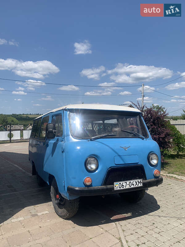 Минивэн УАЗ 3303 1990 в 