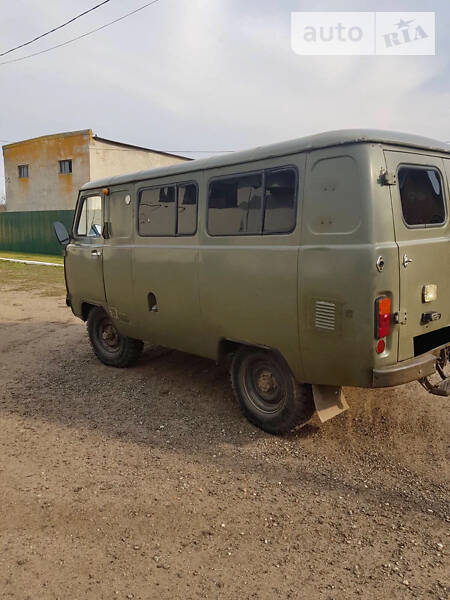 Вантажопасажирський фургон УАЗ 3741 1989 в Богодухіву
