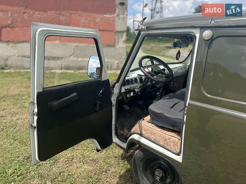 Внедорожник / Кроссовер УАЗ 3741 1987 в Лозовой