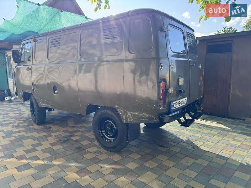 Универсал УАЗ 3741 1988 в Синельниково