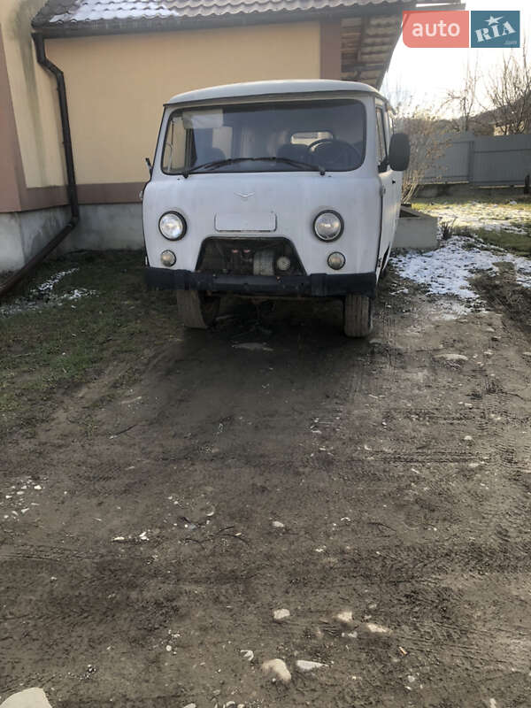 Внедорожник / Кроссовер УАЗ 3741 2004 в 