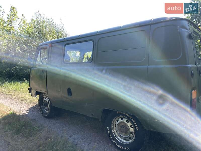 Позашляховик / Кросовер УАЗ 39095 2016 в Корюківці