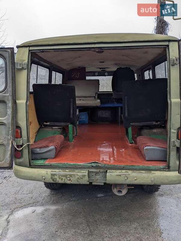 Грузопассажирский фургон УАЗ 452 груз.-пасс. 1988 в Киеве фото 5 Грузопассажирский фургон УАЗ 452 груз.-пасс. 1988 в Киеве