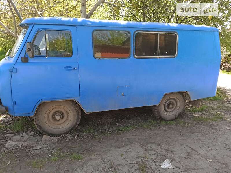 Внедорожник / Кроссовер УАЗ 452 пас 1980 в Каневе