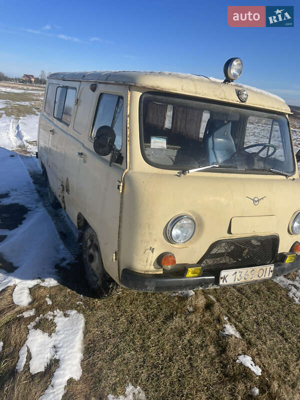 Внедорожник / Кроссовер УАЗ 452 1978 в Бориславе