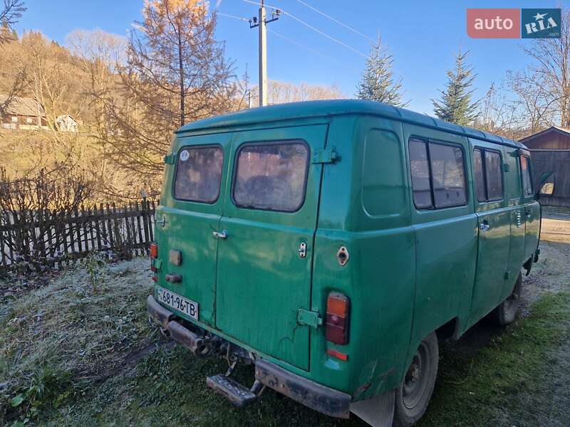 Внедорожник / Кроссовер УАЗ 452 1982 в Славском