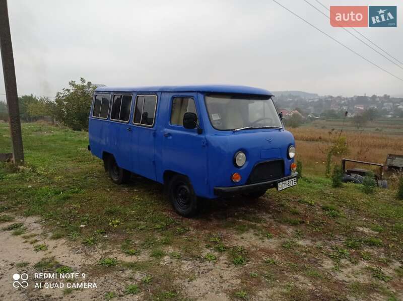 Внедорожник / Кроссовер УАЗ 452 1984 в 