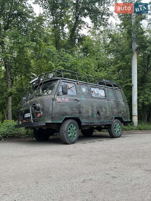Грузовой фургон УАЗ 452 1986 в 