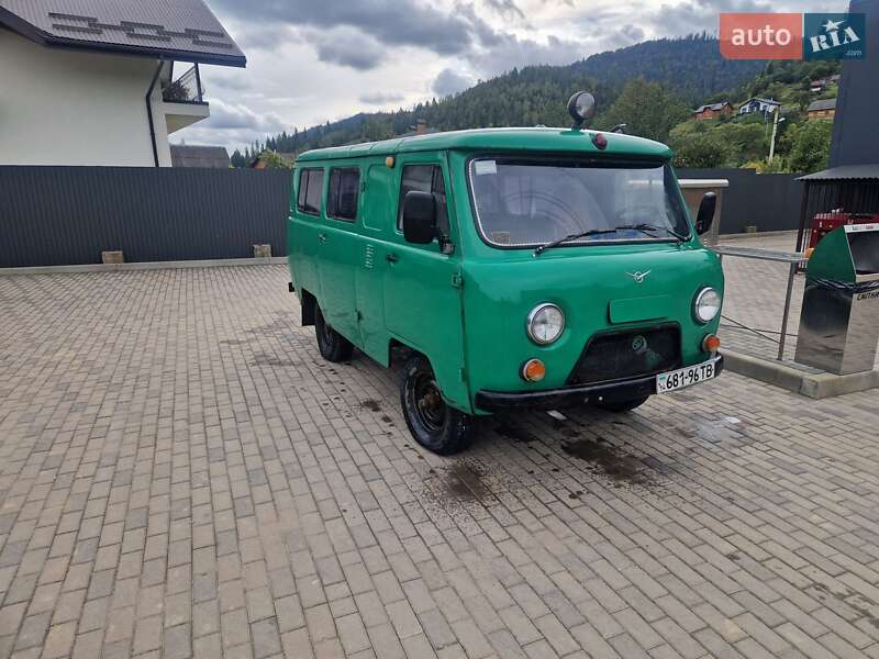 Внедорожник / Кроссовер УАЗ 452 1982 в Славском