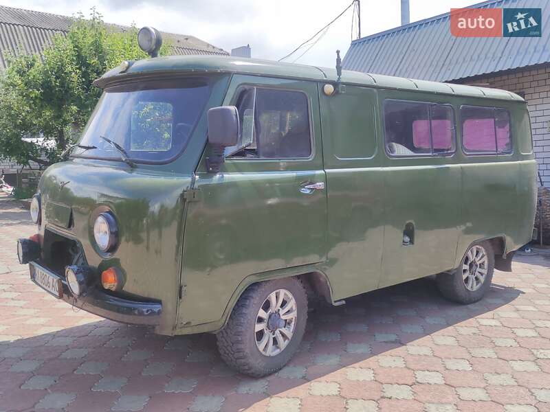 Мікроавтобус УАЗ 452В 1985 в 