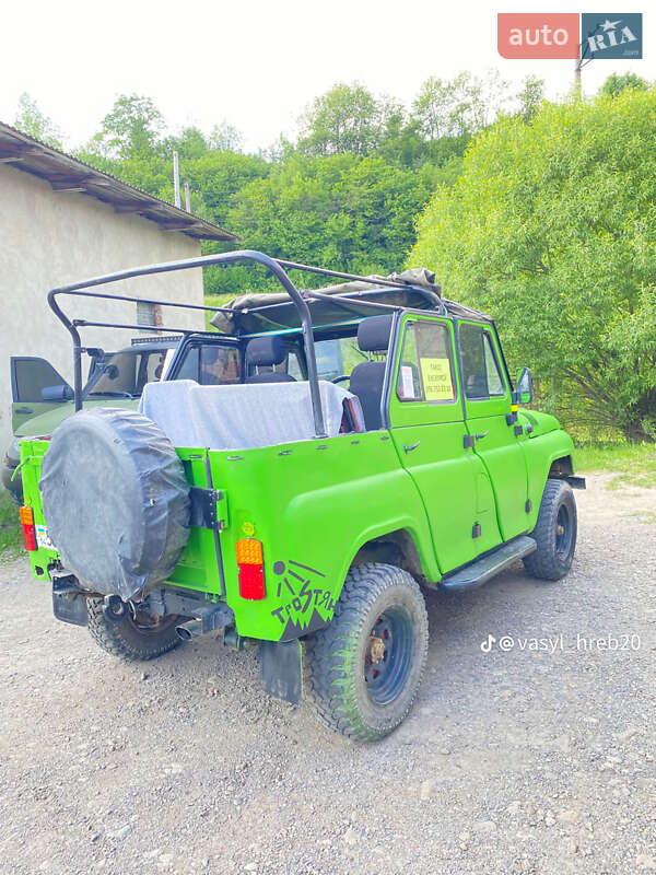 Седан УАЗ 469 1995 в Львове