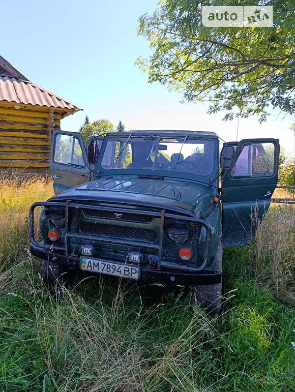 Седан УАЗ 469Б 1973 в Ивано-Франковске