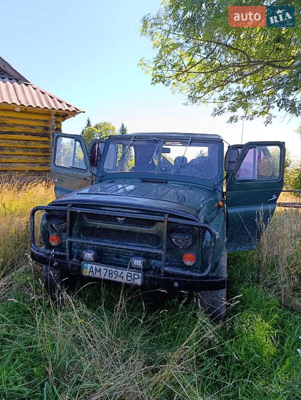 Седан УАЗ 469Б 1973 в Івано-Франківську