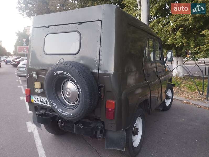 Позашляховик / Кросовер УАЗ 469Б 1983 в Черкасах