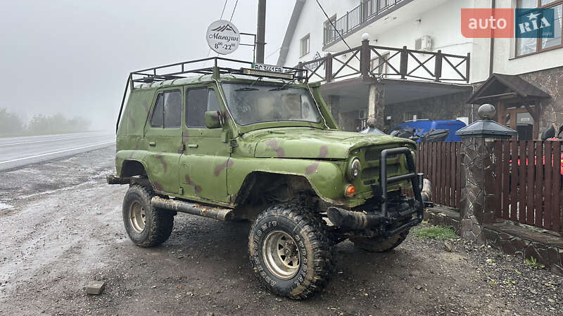 Позашляховик / Кросовер УАЗ 469Б 1990 в 