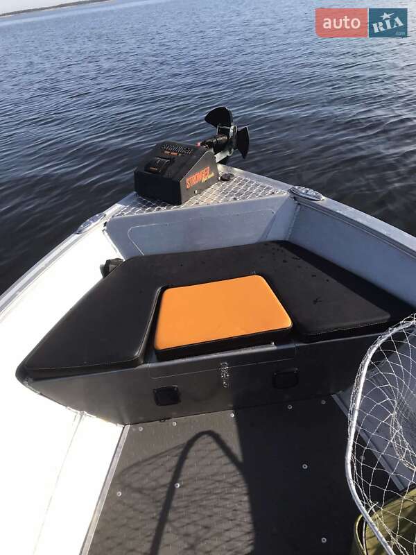 Лодка UMS 420 2021 в Киеве