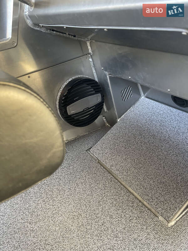 Катер UMS Tuna 585 DC 2021 в Киеве фото 17 Катер UMS Tuna 585 DC 2021 в Киеве