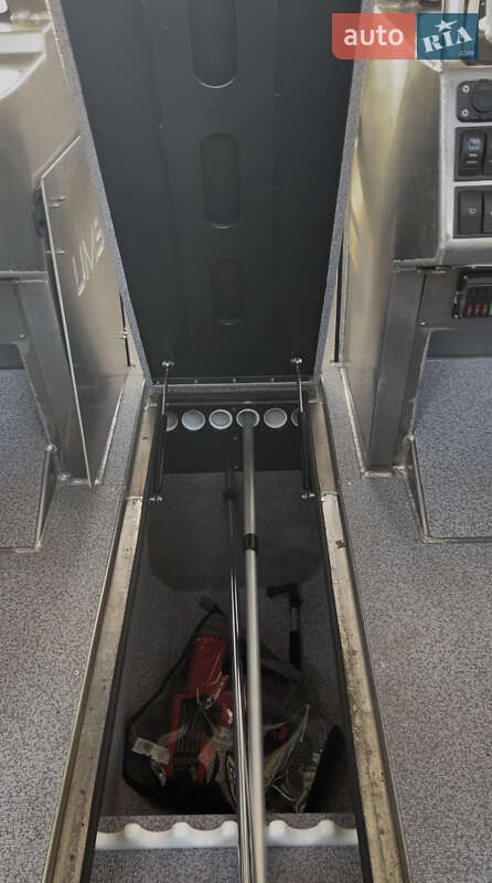 Катер UMS Tuna 585 DC 2021 в Киеве фото 38 Катер UMS Tuna 585 DC 2021 в Киеве