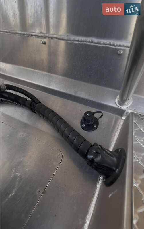 Катер UMS Tuna 585 DC 2021 в Киеве фото 43 Катер UMS Tuna 585 DC 2021 в Киеве