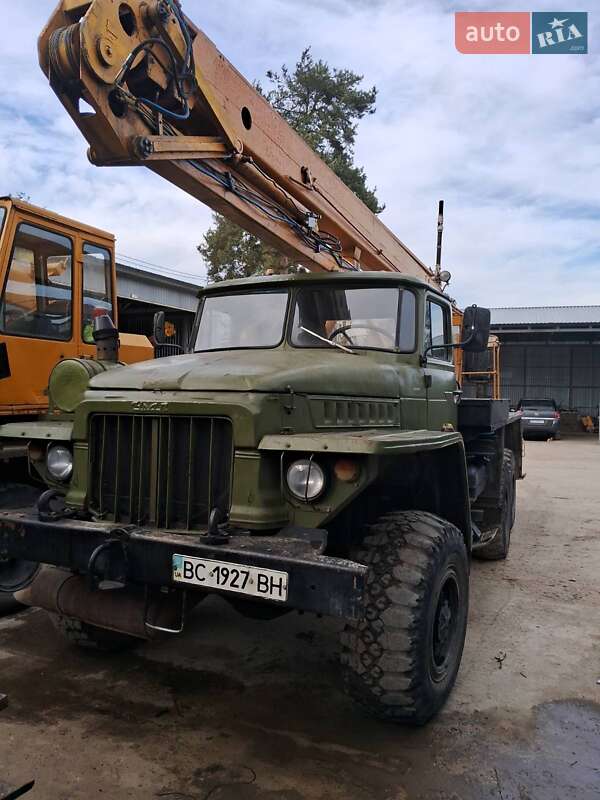 Урал 375 1983