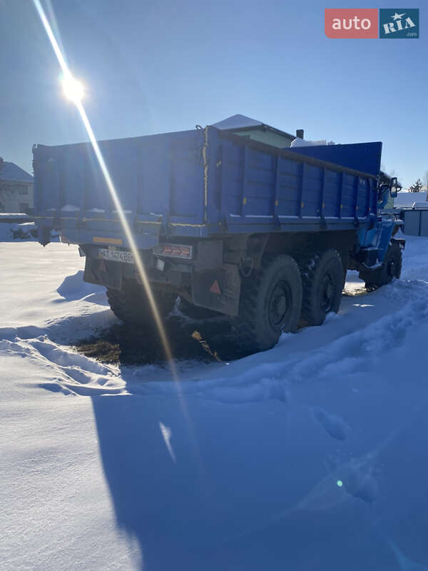 Самосвал Урал 4320 1991 в Долине