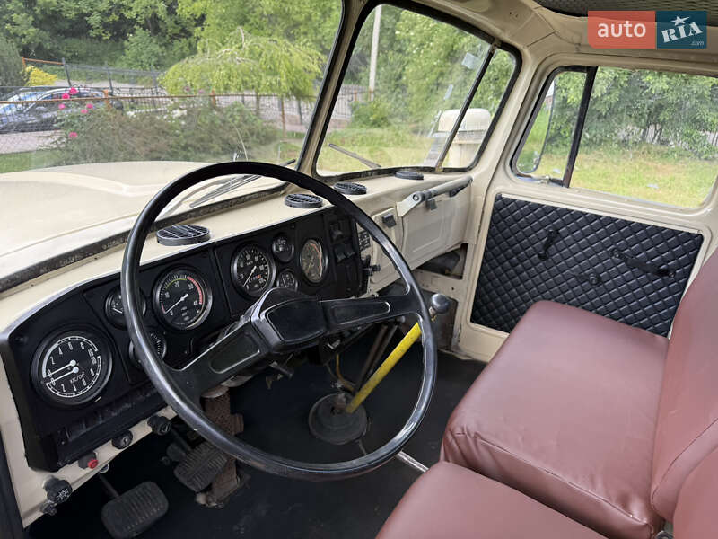 Самосвал Урал 5557 1991 в Тернополе