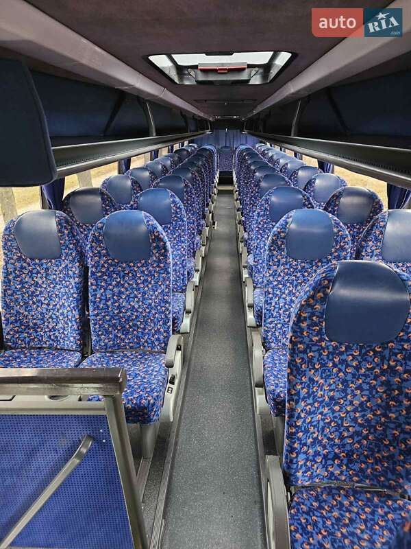 Туристичний / Міжміський автобус Van Hool Altano 2002 в Львові