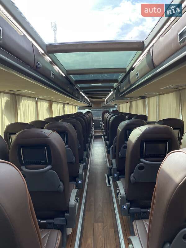 Туристичний / Міжміський автобус Van Hool Altano 2011 в Львові