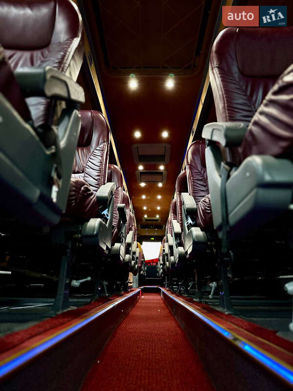 Туристичний / Міжміський автобус Van Hool Astron 2006 в Чернівцях