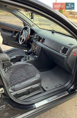 Ліфтбек Vauxhall Vectra 2002 в 