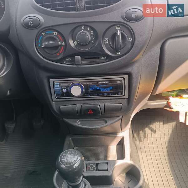 Универсал ВАЗ / Lada 1117 Калина 2012 в Киеве фото 4 Универсал ВАЗ / Lada 1117 Калина 2012 в Киеве