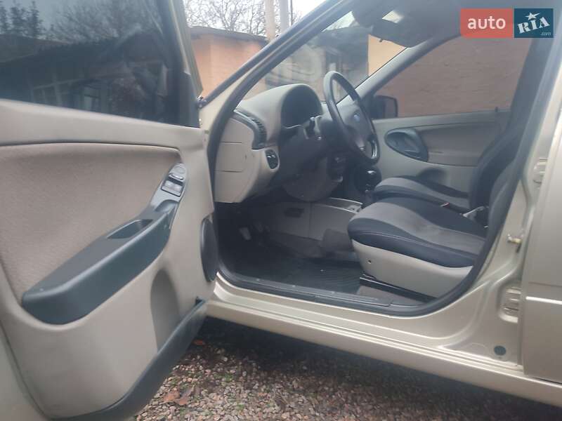 Универсал ВАЗ / Lada 1117 Калина 2010 в Запорожье фото 19 Универсал ВАЗ / Lada 1117 Калина 2010 в Запорожье