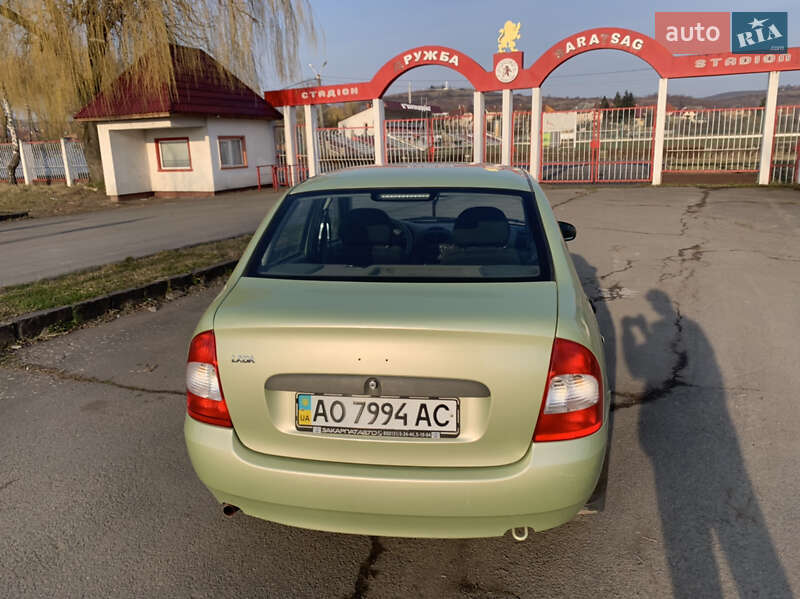 Седан ВАЗ / Lada 1118 Калина 2006 в Береговому