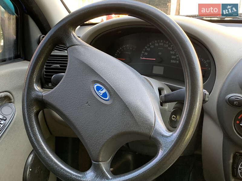 Седан ВАЗ / Lada 1118 Калина 2006 в Носовке