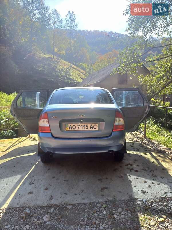 Седан ВАЗ / Lada 1118 Калина 2006 в Ужгороде