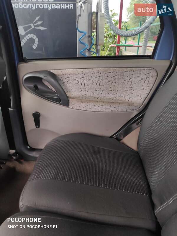 Седан ВАЗ / Lada 1118 Калина 2006 в Тростянце