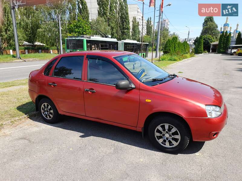 Седан ВАЗ / Lada 1118 Калина 2006 в Харькове