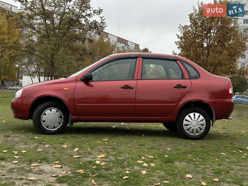 Седан ВАЗ / Lada 1118 Калина 2008 в Черкасах