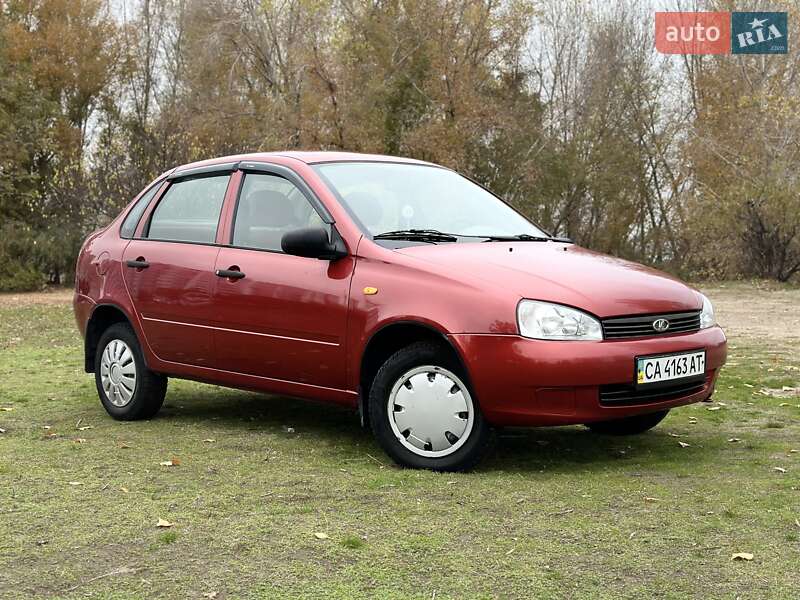 Седан ВАЗ / Lada 1118 Калина 2008 в Черкасах