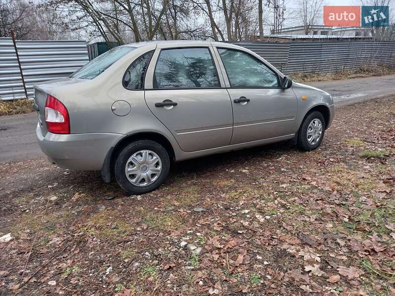 Седан ВАЗ / Lada 1118 Калина 2008 в Києві