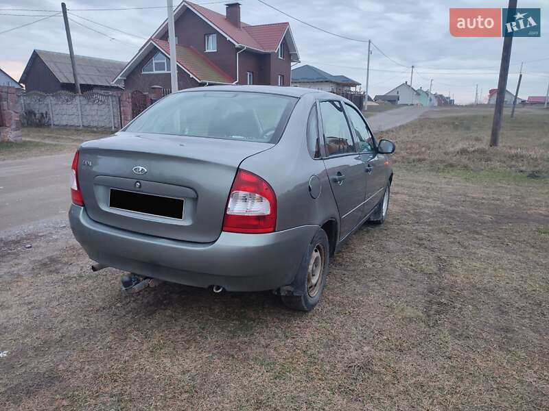 Седан ВАЗ / Lada 1118 Калина 2006 в Рокитном